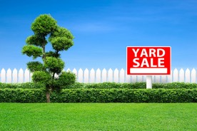 a yard sale sign